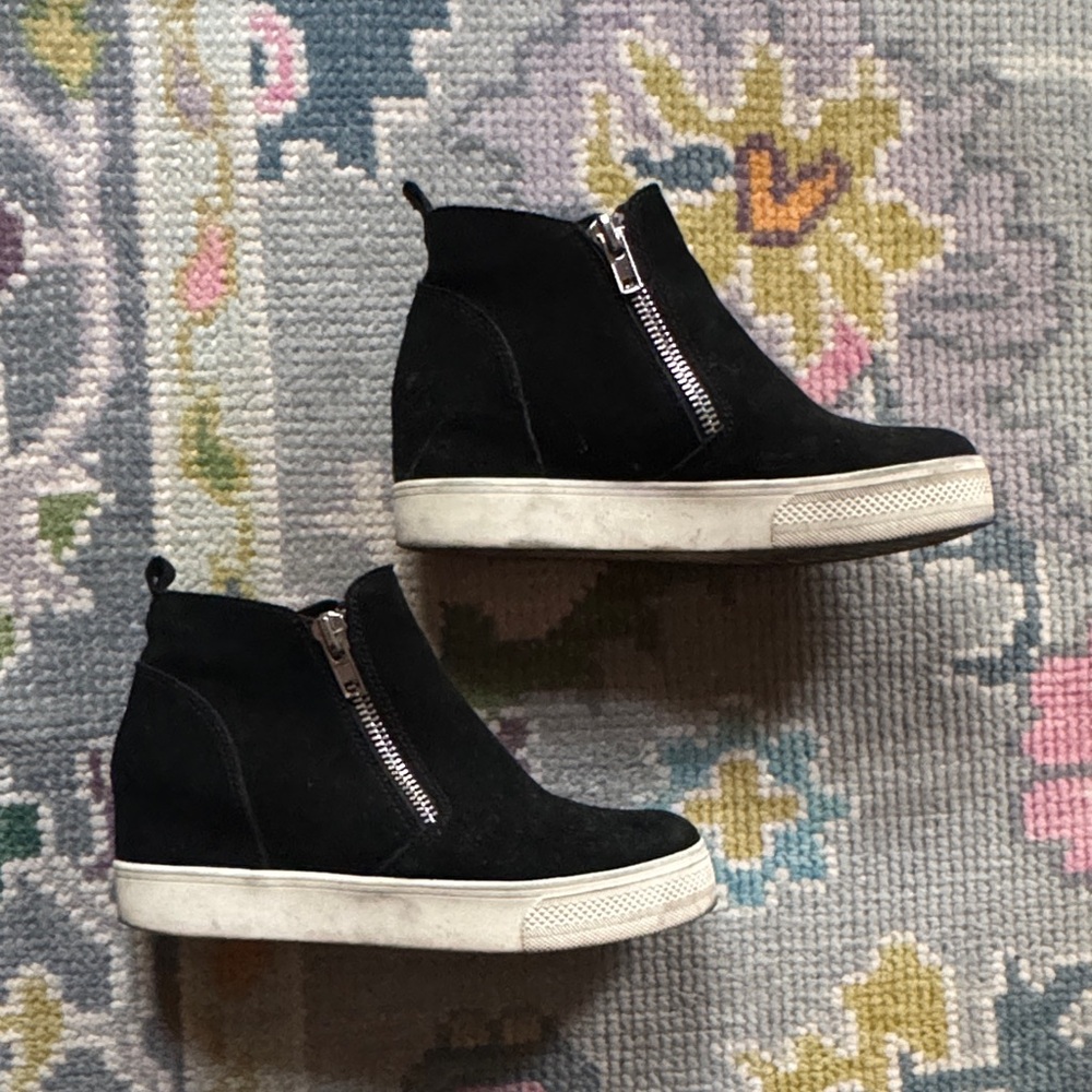 Steve Madden Black Wedgie Sneakers